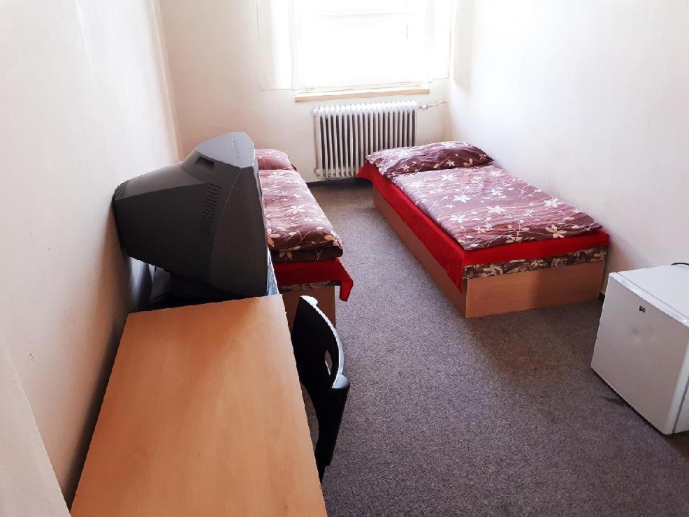 Ubytovna Pod Mostem Ostrava Luaran gambar